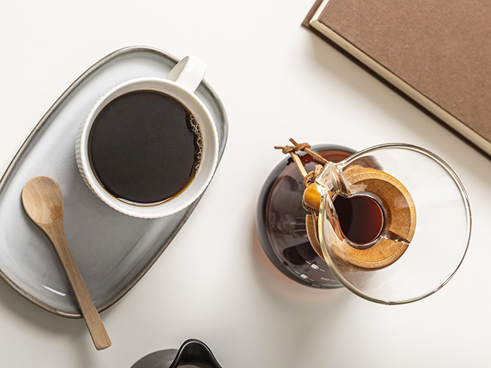 top-view-coffee-cup-with-chemex-book