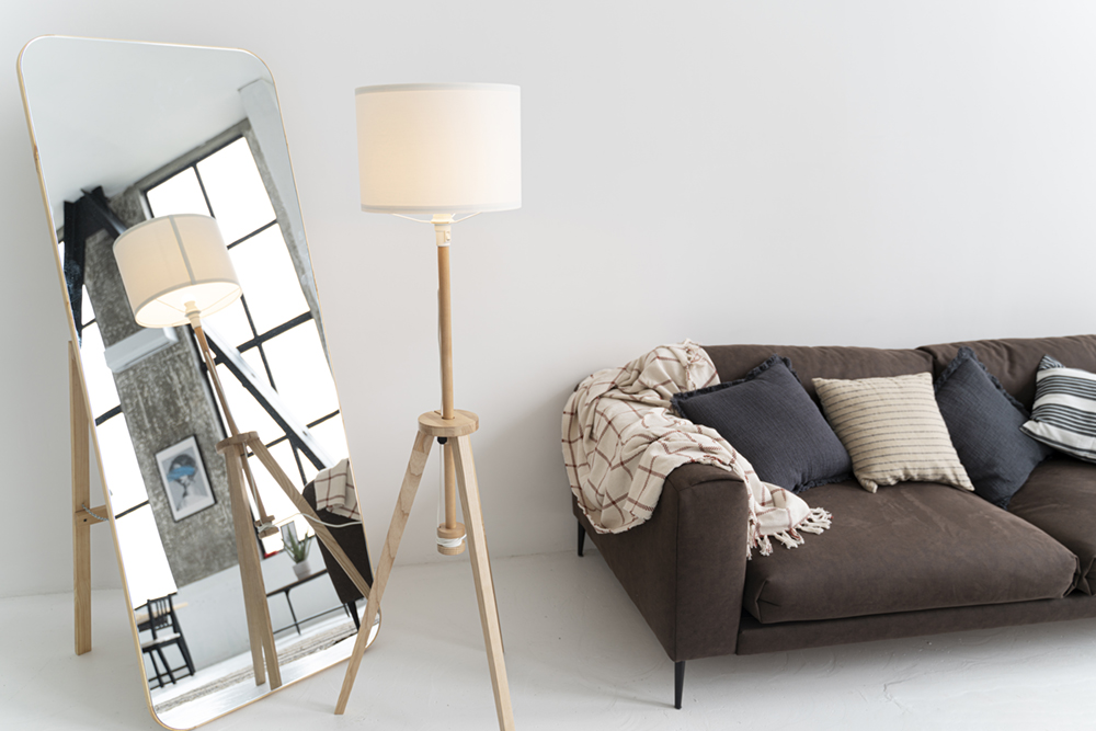 empty-modern-room-with-furniture
